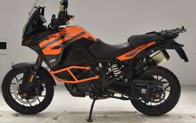 KTM 1290 SUPER ADVENTURE S 2021