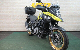 SUZUKI DL650 ( V-Strom 650 ) ABS 1988 C733A