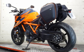 KTM 1290 SUPER DUKE R 2021 V3940