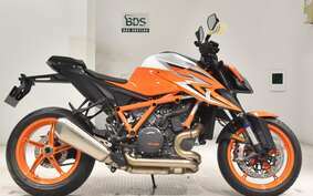 KTM 1290 SUPER DUKE R 2023 V3940