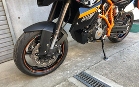 KTM 690 SUPERMOTO T 2014 VS940