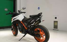 KTM 890 DUKE R 2021