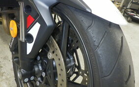 TRIUMPH STREET TRIPLE R 2023