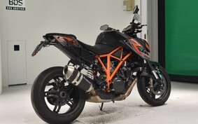 KTM 1290 SUPER DUKE R 2015