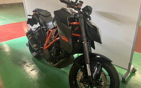 KTM 1290 SUPER DUKE R 2014 V3940