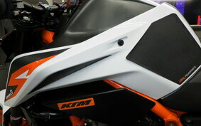 KTM 890 DUKE 2022