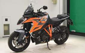 KTM 1290 SUPER DUKE GT 2022 V6940