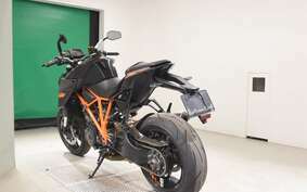 KTM 1290 SUPER DUKE R 2016