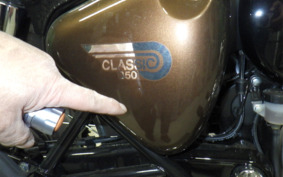 ROYAL ENFIELD CLASSIC 2022