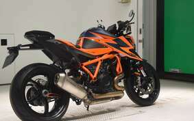 KTM 1290 SUPER DUKE R 2021