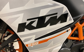 KTM 125 RC JYA40