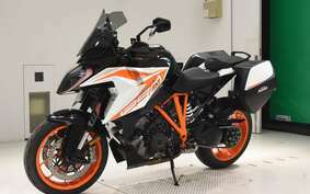 KTM 1290 SUPER DUKE GT 2022