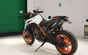 KTM 890 DUKE R 2022