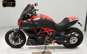 DUCATI DIAVEL Carbon 2013