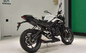 TRIUMPH STREET TRIPLE R 2023