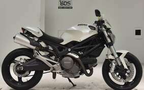 DUCATI MONSTER 696 + 2010