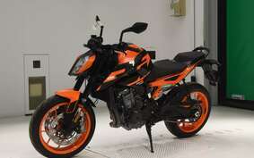 KTM 890 DUKE GP 2023