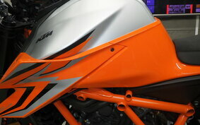 KTM 1290 SUPER DUKE R 2023 V3940