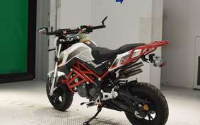 BENELLI TNT125