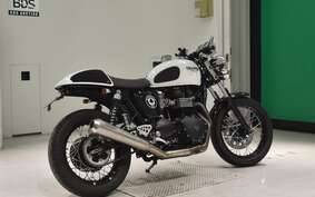 TRIUMPH THRUXTON 900 2015