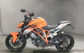 KTM 1290 SUPER DUKE R 2015 V3940