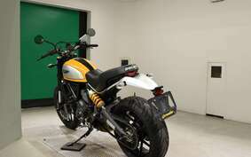 DUCATI SCRAMBLER ICON 2015