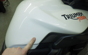 TRIUMPH TIGER 800 2012