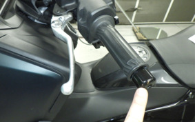 YAMAHA T-MAX 560 T 2023 SJ19J