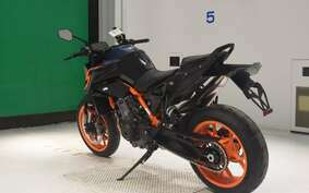 KTM 890 DUKE R 2024