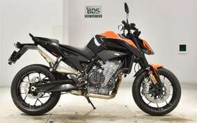 KTM 890 DUKE 2022 TU940