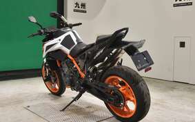 KTM 890 DUKE R 2021 TU940