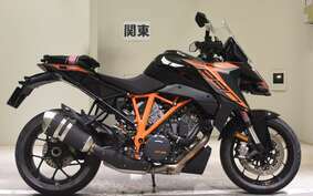 KTM 1290 SUPER DUKE GT V6940