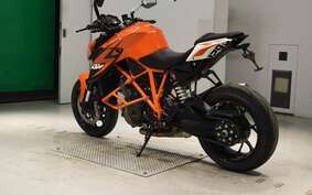 KTM 1290 SUPER DUKE R 2017 V3940