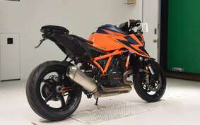 KTM 1290 SUPER DUKE R 2022