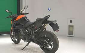 KTM 890 DUKE 2022 TU940