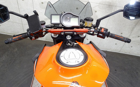 KTM 1290 SUPER DUKE R 2014 V3940