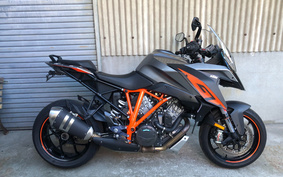 KTM 1290 SUPER DUKE GT 2018 V6940