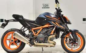 KTM 1290 SUPER DUKE R 2023 V3940