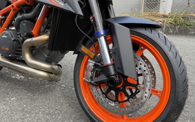 KTM 1290 SUPER DUKE R 2024 V3940