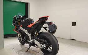 APRILIA RSV4 1100ファクト 2021