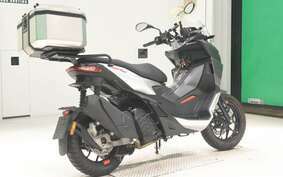 APRILIA SR GT200