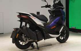 APRILIA SR GT200 MD52