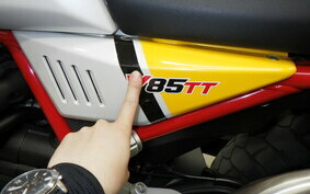 MOTO GUZZI V85 TT 2019