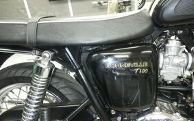 TRIUMPH BONNEVILLE T100 2010