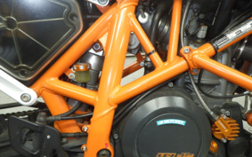 KTM 690 DUKE R 2013