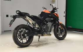 KTM 890 DUKE 2022 TU940