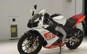 APRILIA GPR125