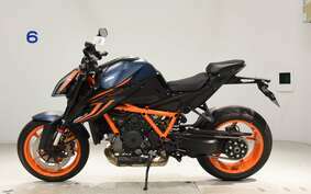 KTM 1290 SUPER DUKE R 2023 V3940