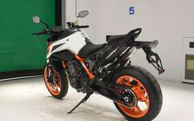 KTM 890 DUKE R 2024