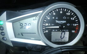 TRIUMPH DAYTONA 675 2009